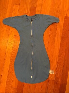 ZIGJOY | Blue Shark-Fin Transitional Swaddle Sleep Sack | Size Large (6-12M)